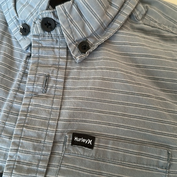 Hurley Little Boy Short Sleeve striped Woven Shirt Button up size 4 - Picture 2 of 4